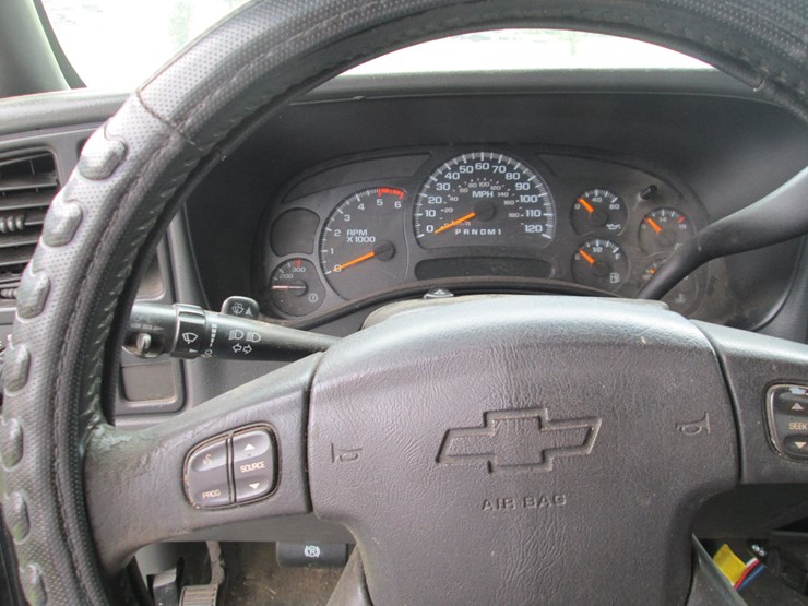 2006-chevrolet-2500-image-40