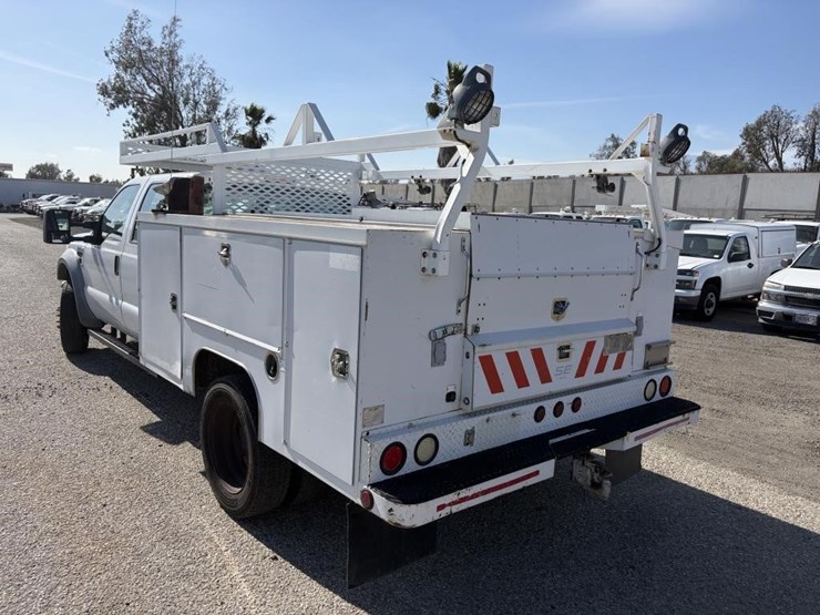 2010-ford-f450-image-4