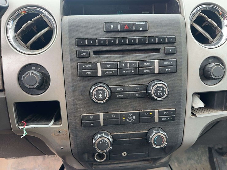 2010-ford-f150-xlt-image-27