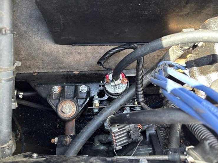 2001-unknown-trailer-image-31