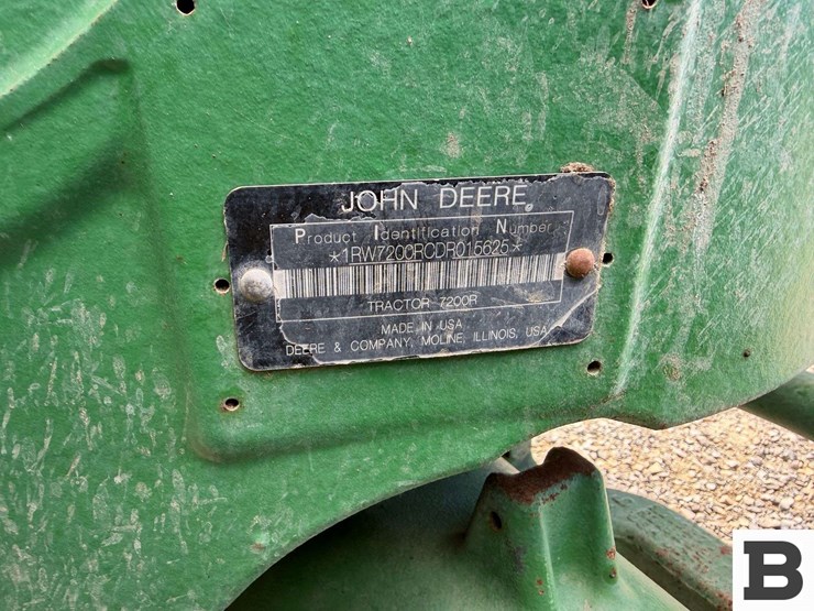2013-john-deere-7200r-image-45