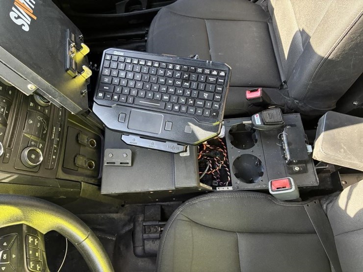 2017-ford-explorer-police-interceptor-image-17