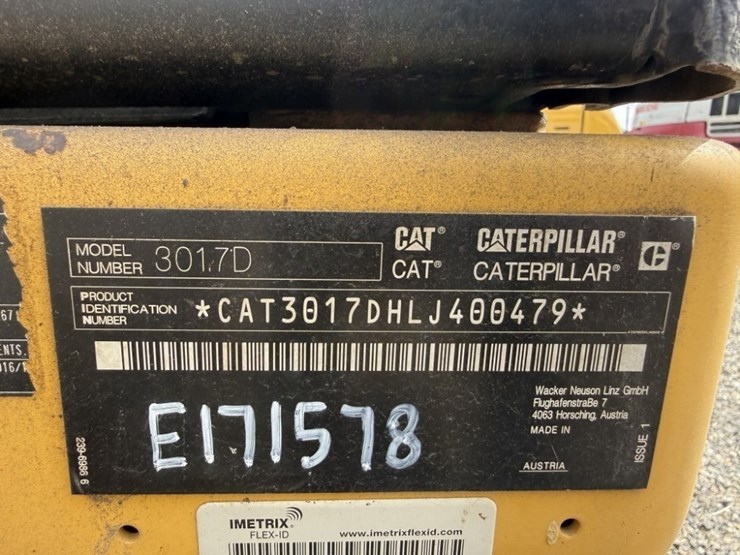 2017-caterpillar-301.7d-image-18