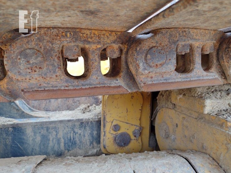 2013-deere-700k-lgp-image-19