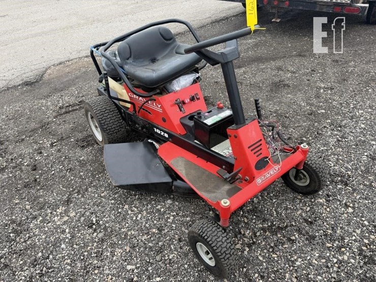 gravely-1028-image-2