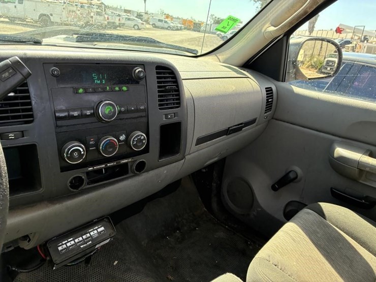 2009-chevrolet-silverado-3500-image-14