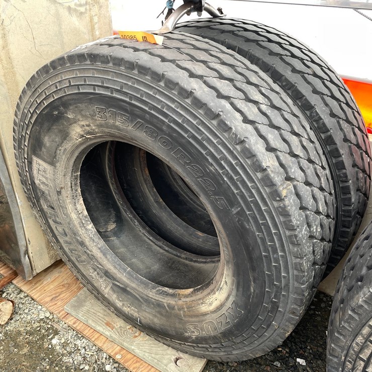 #10385 • (2) Michelin 315/80R22.5 Tires
