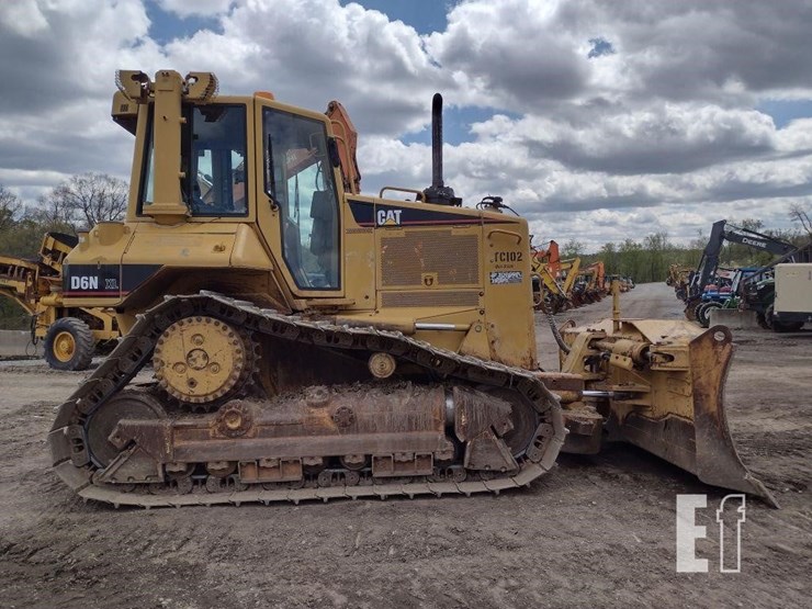 2006-caterpillar-d6n-xl-image-3