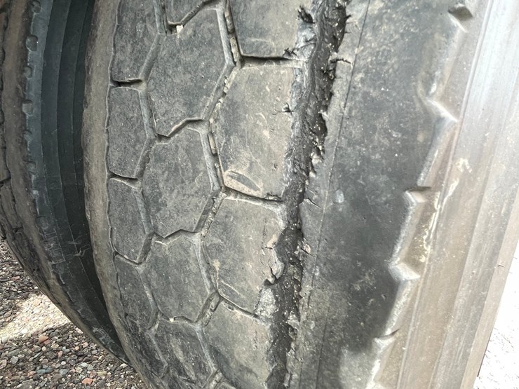 1976-peterbilt-359-image-46