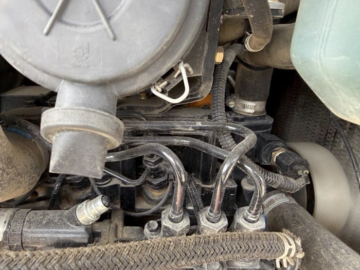 2017-takeuchi-tb216-image-27