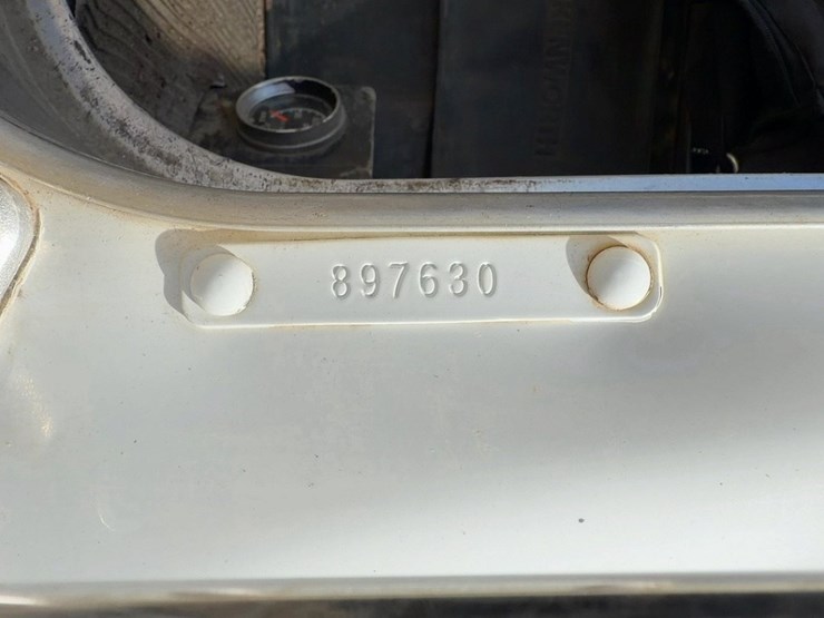 2002-kenworth-t800-image-38