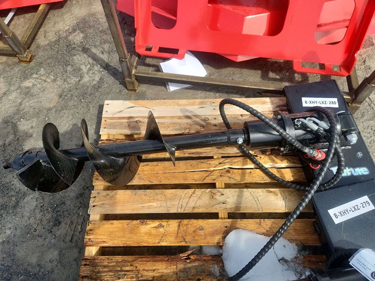 future-mini-skid-steer-auger-image-1