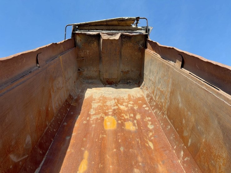 2002-kenworth-t800-image-26