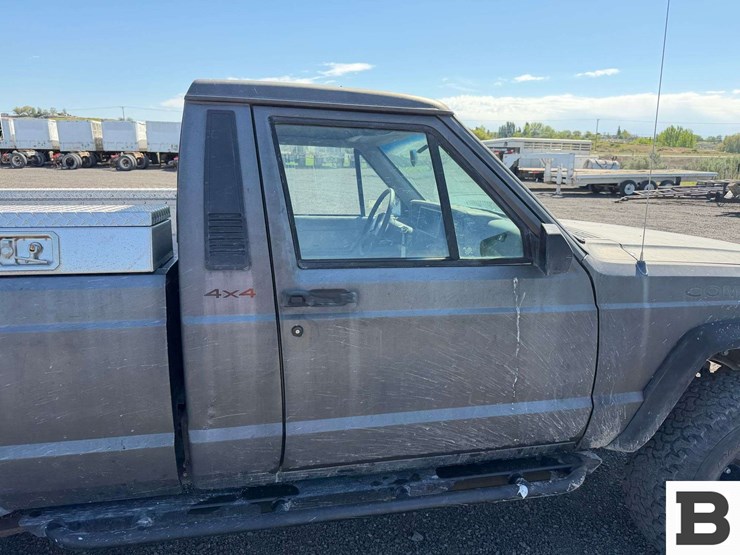 1989-jeep-comanche-pickup-image-22