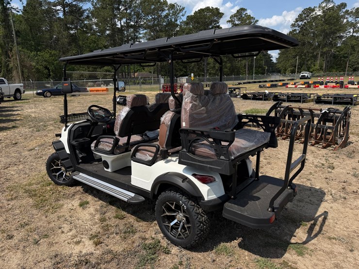 #576-•-#575-•-golf-cart-image-3