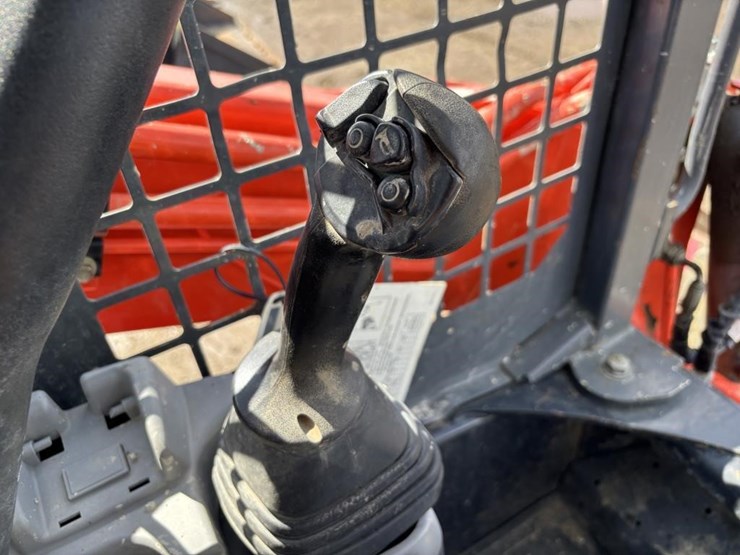 2021-kubota-svl75-2-image-19