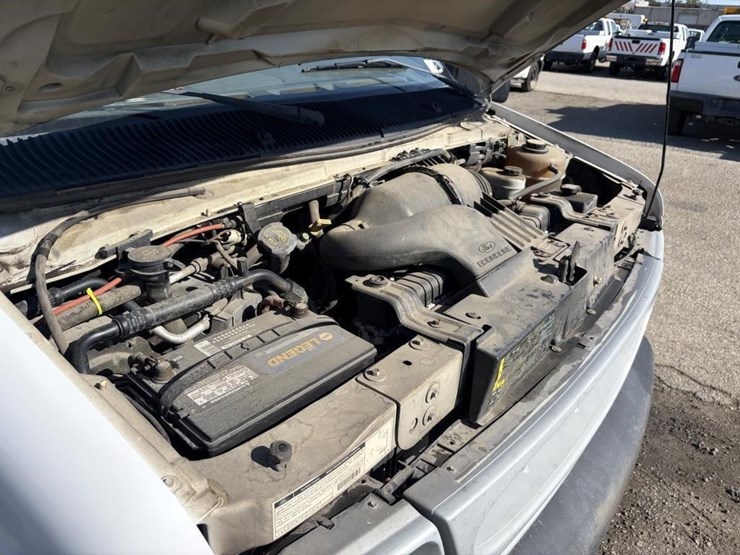 2002-ford-e350-image-7