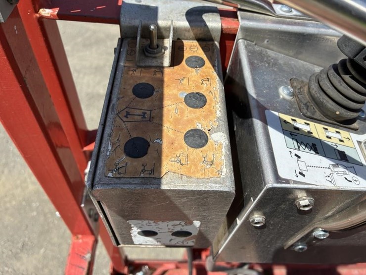 2014-skyjack-sj6832rt-image-15