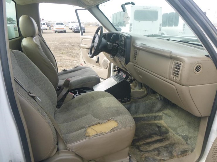 2007-chevrolet-2500-image-17