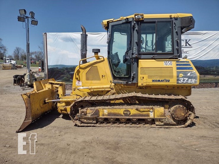 2016-komatsu-d37ex-23-image-1