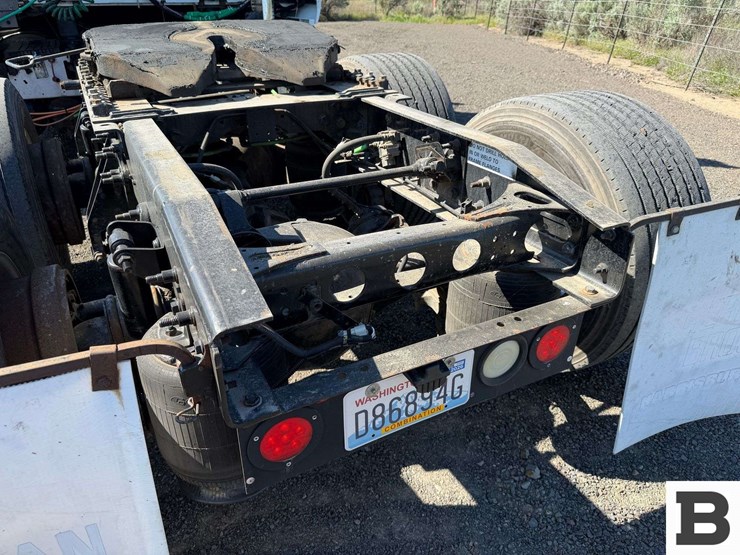 2012-international-prostar-image-27