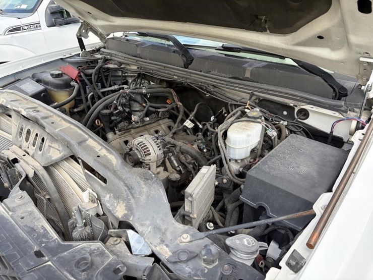 2013-chevrolet-2500-image-7