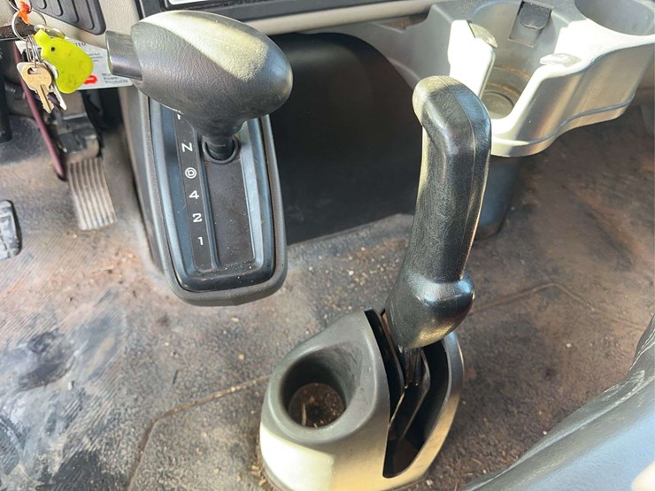 2019-international-4300-sba-image-28