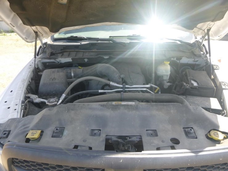 2014-dodge-ram-1500-image-28