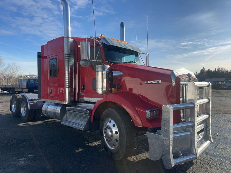 2022-kenworth-t800-image-3