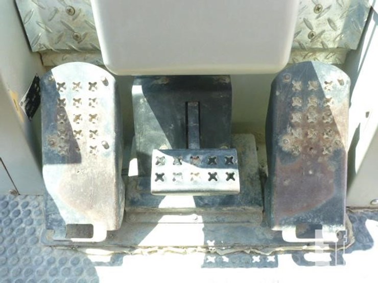 2004-deere-655c-ii-image-10