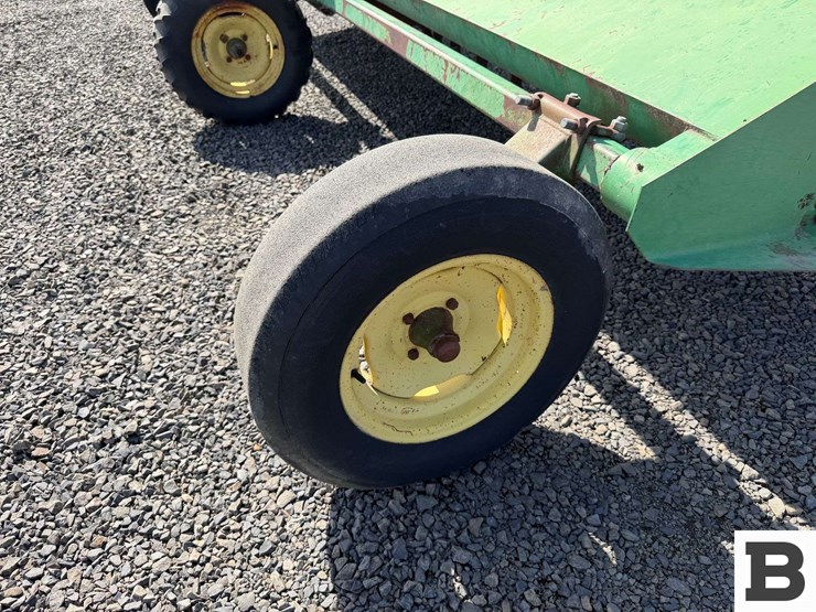 john-deere-27-image-23