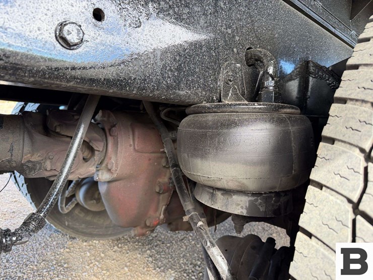 2017-kenworth-t880-image-20