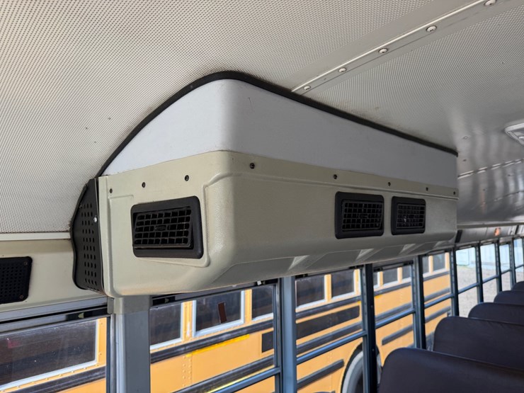 #551-•-#550-•-2011-international-school-bus-image-11