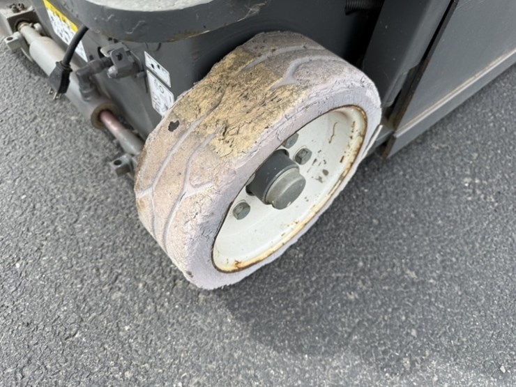 2013-skyjack-sjiii3219-image-19