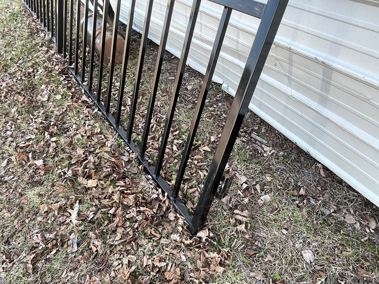 #10387-•-set-of-7'-bi-parting-metal-gates-image-10
