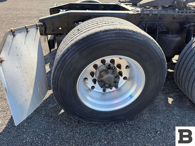 2012-international-prostar-image-33