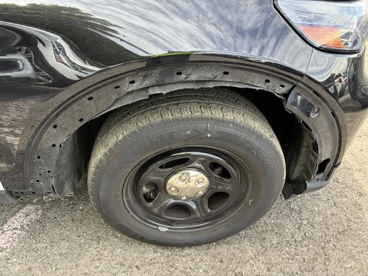 2022-ford-explorer-police-interceptor-image-6