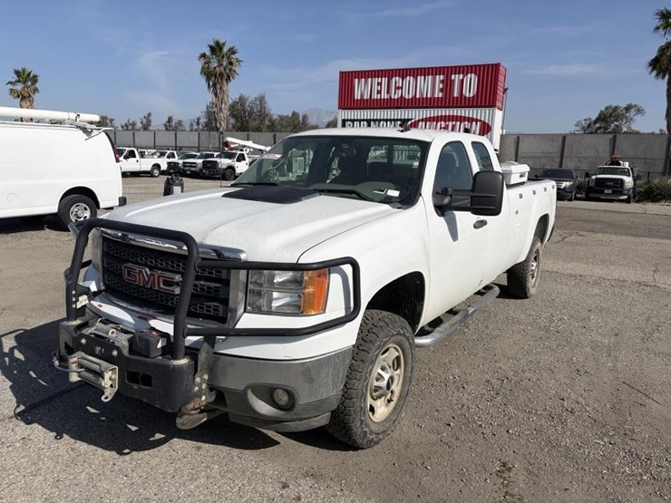 2012-gmc-sierra-2500-image-38