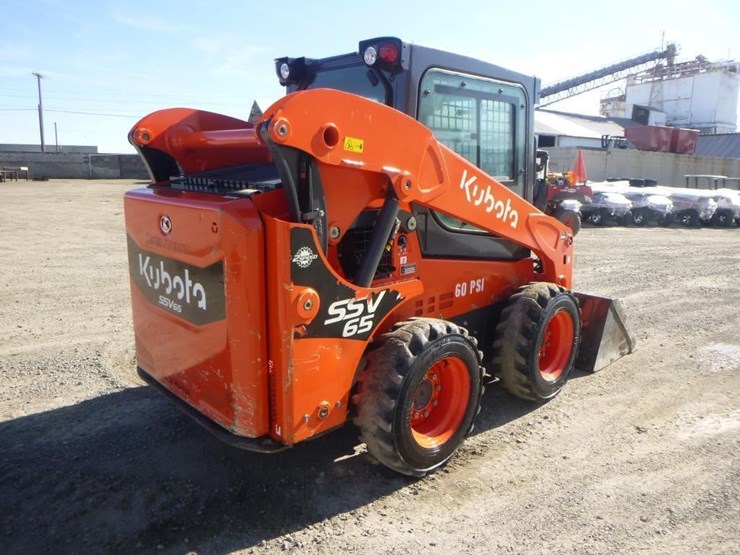 2020-kubota-ssv65-image-3