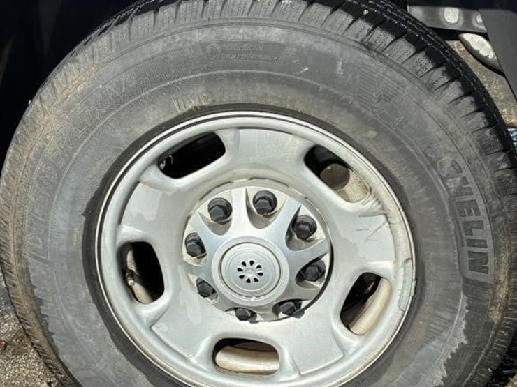 2012-gmc-sierra-2500-image-5