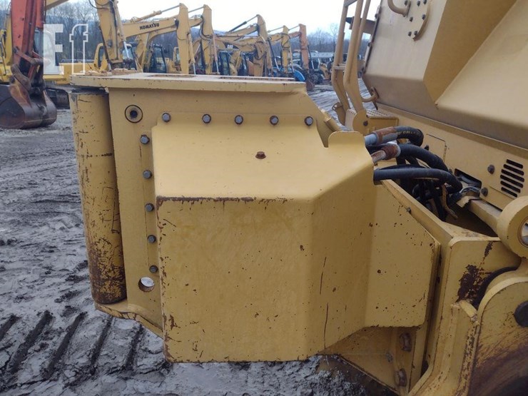 2018-caterpillar-d7e-image-43