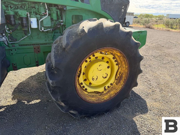 2021-john-deere-7r-210-image-41