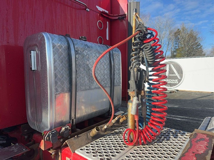 2022-kenworth-t800-image-18