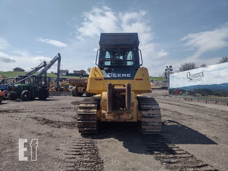 2008-deere-750j-lt-image-4