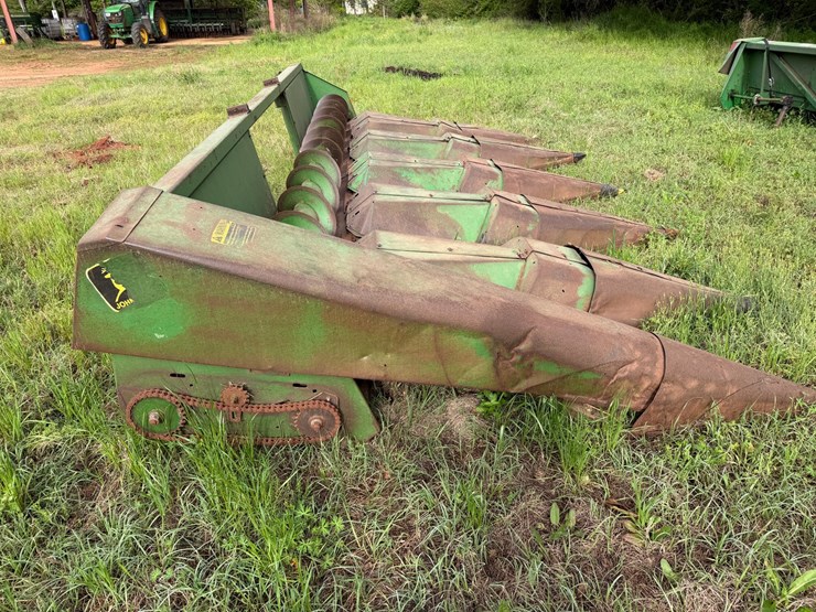 #511-•-#511-•-4-row-corn-header-image-2