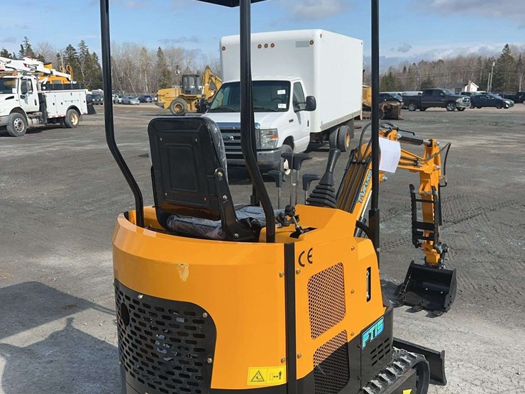 2026-future-ft15-mini-excavator-image-5