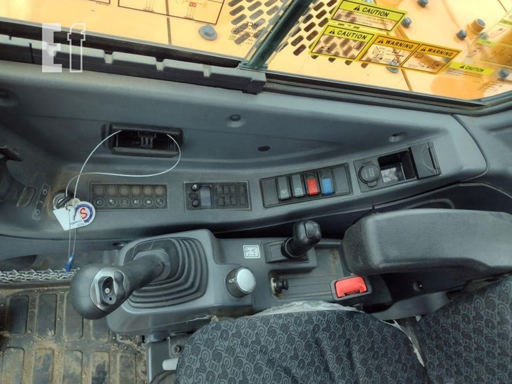 2022-case-cx57c-image-8