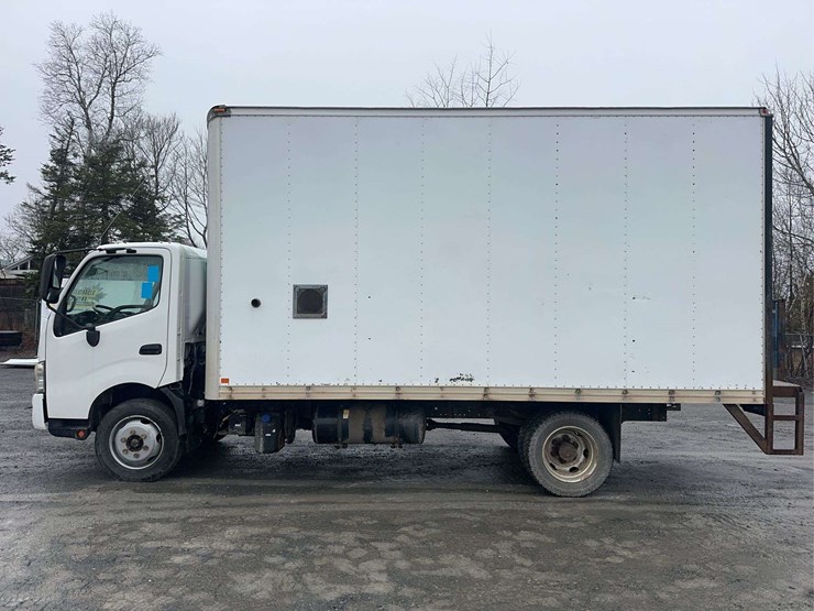 2020-hino-195-image-8