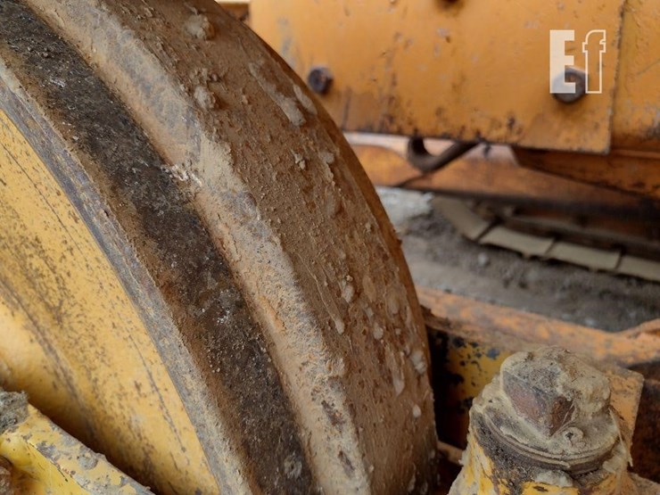 1995-case-550e-image-15