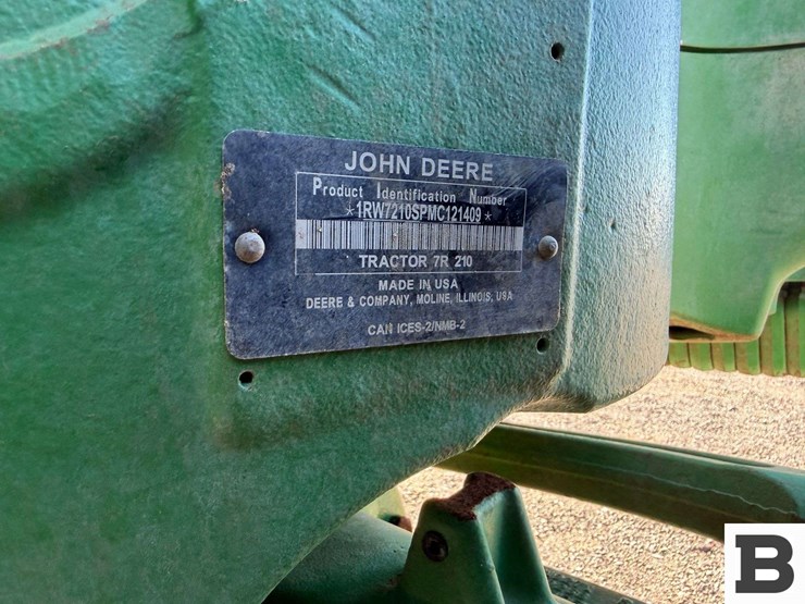 2021-john-deere-7r-210-image-48